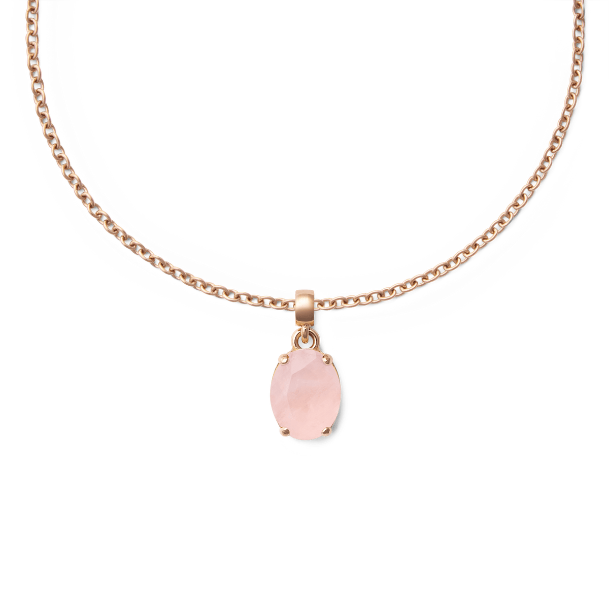 Rose gold necklace with an oval rose quartz pendant, whose delicate colour and refined setting create an elegant accent.