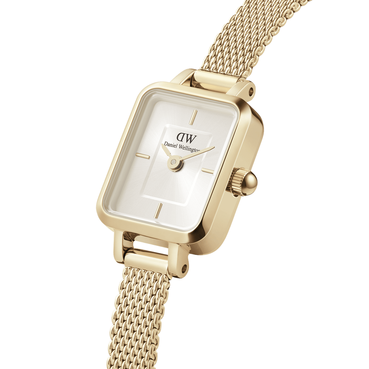 Close-up view of the Quadro Mini Evergold Champagne ladies' watch with a rectangular gold-coloured case, champagne sunray dial and fine mesh strap.