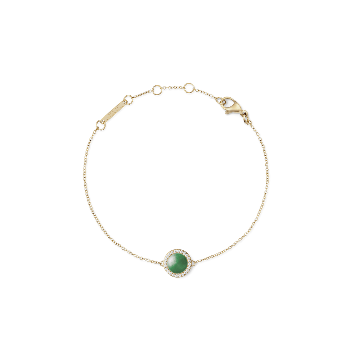 Delicate gold-coloured bracelet with a round green jade stone in the centre, surrounded by sparkling white cubic zirconia crystals and an adjustable lobster clasp.