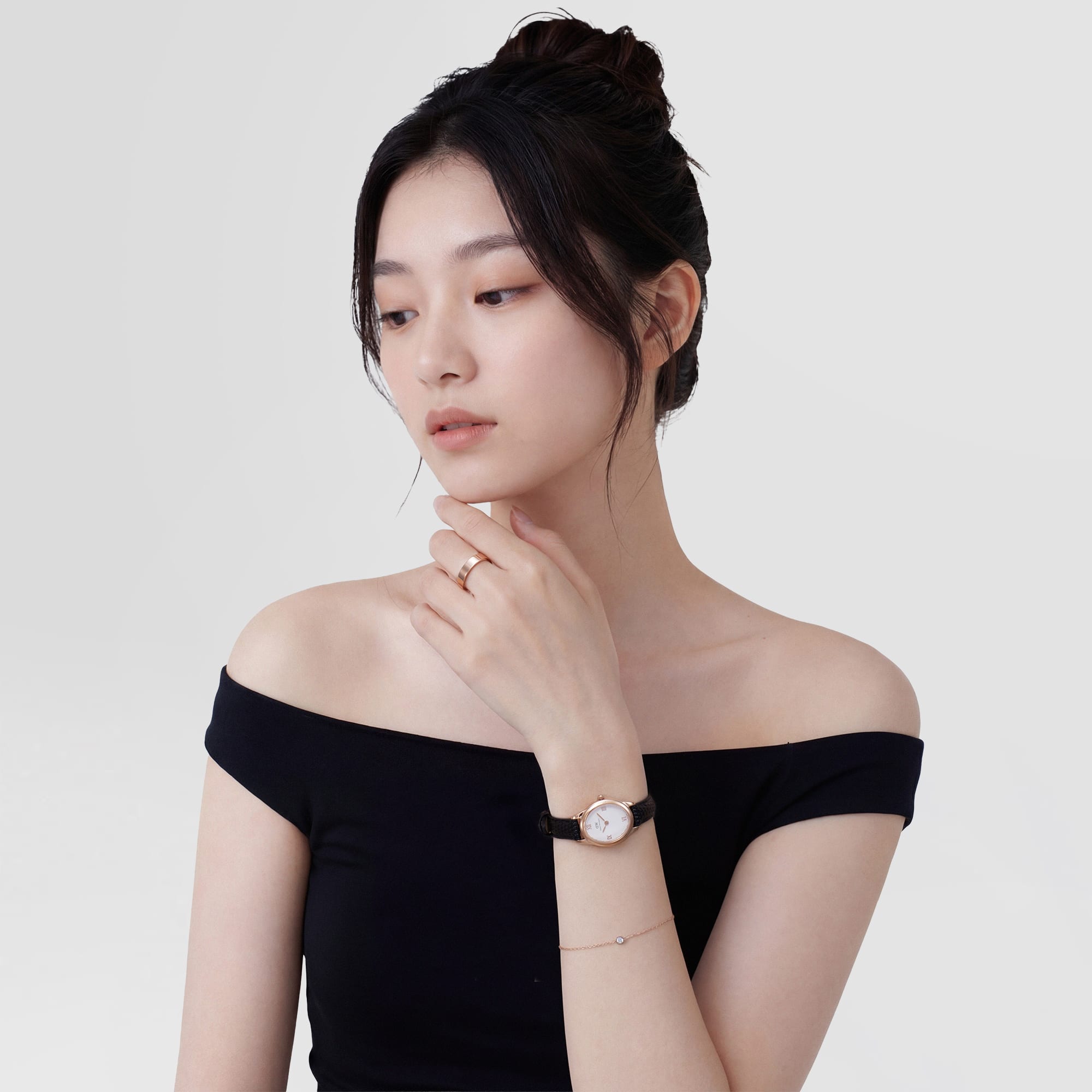 時計 DW Margot Sheffield Unitone Sunray Gold Margot.jpg?v=1768472831&width=1500