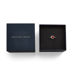 Audrey Ring Red Agate Gold with round red agate and zirconia crystals in an elegant Daniel Wellington gift box.