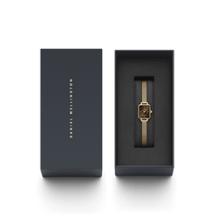 Quadro Mini Evergold Amber women's watch with gold-coloured mesh strap in an elegant Daniel Wellington gift box.