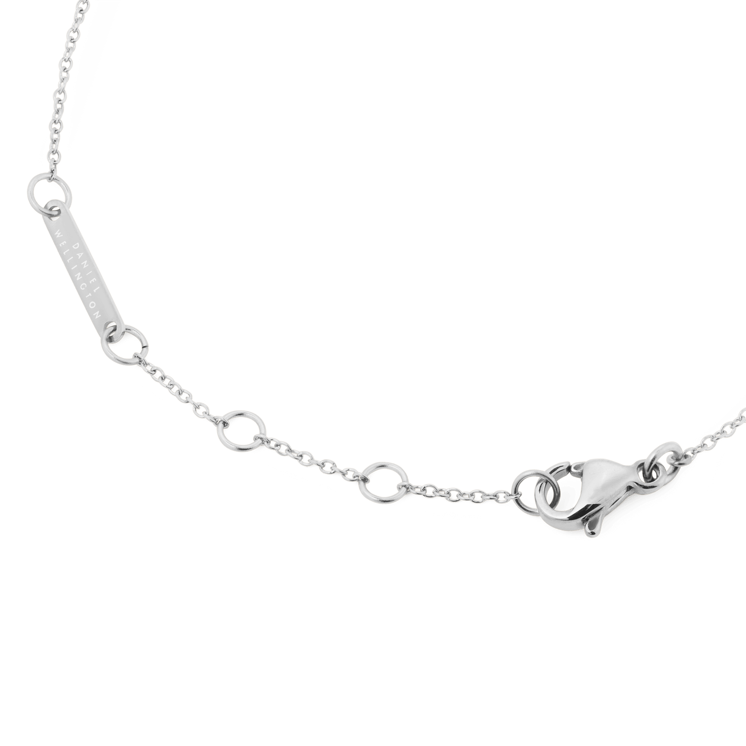 Chiusura a moschettone e targhetta con logo per il bracciale Mirelle Infinity, che presenta una catena regolabile in acciaio inossidabile argentato con anelli circolari per la regolazione.