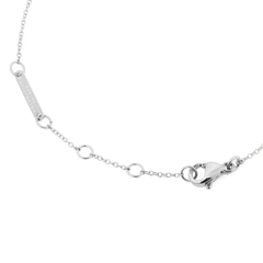 Chiusura a moschettone e targhetta con logo per il bracciale Mirelle Infinity, che presenta una catena regolabile in acciaio inossidabile argentato con anelli circolari per la regolazione.