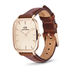 Daniel Wellington Marlon St Mawes Linen Rose Gold with square rose gold case, linen-coloured dial and brown leather strap in a side view.