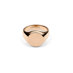 Classic signet ring made of polished stainless steel with a PVD-coated rose gold finish and a large, flat front.