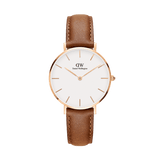 Elegant ladies' watch with a round case in rose gold, white dial, and light brown strap made from Durham leather.